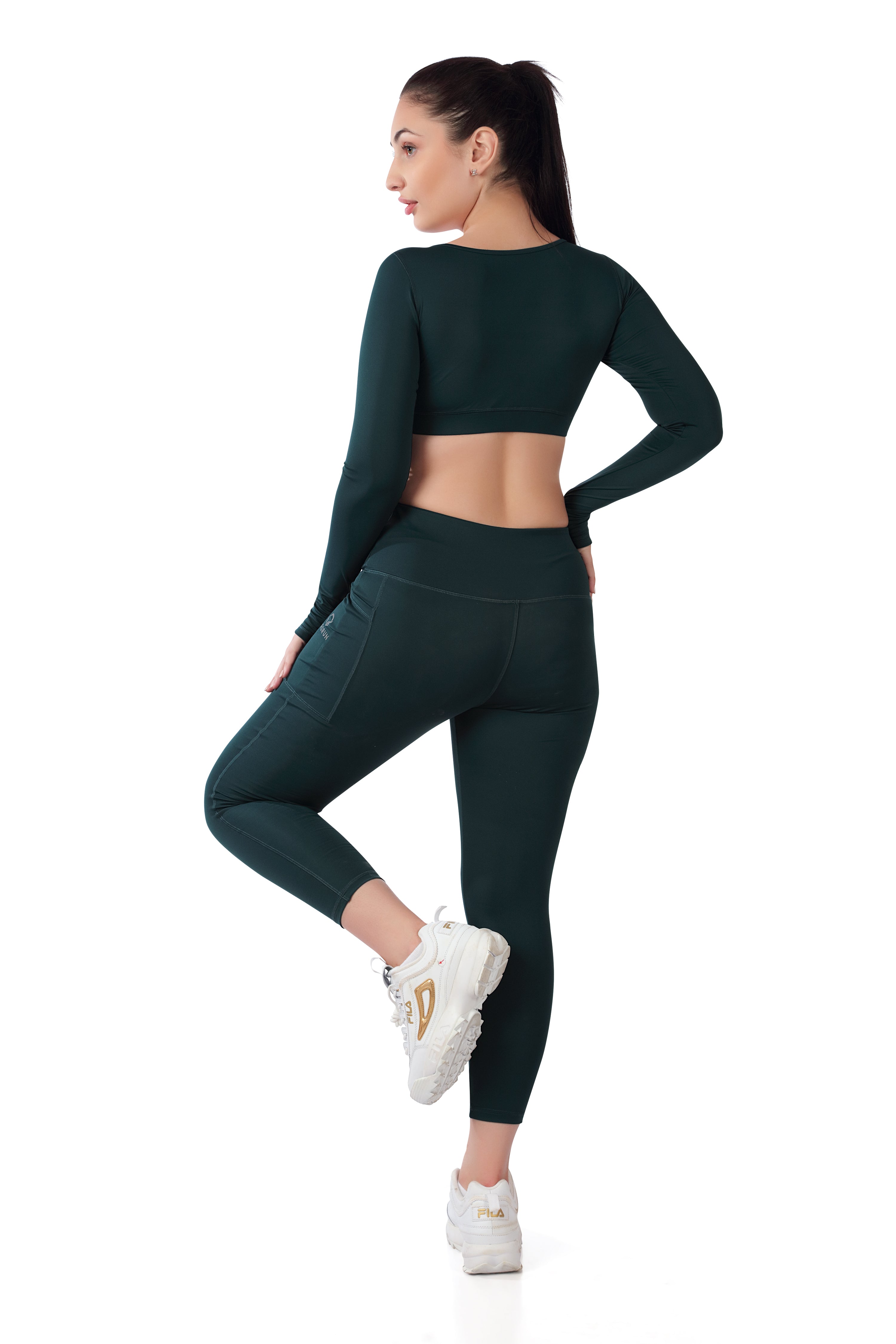 Square Neck Crop Top – Sleek Long Sleeve Fit