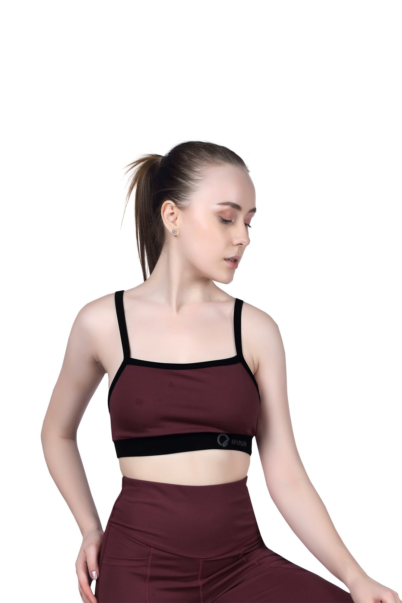 Square Neck Sports Bra – Clean Lines & High Comfort